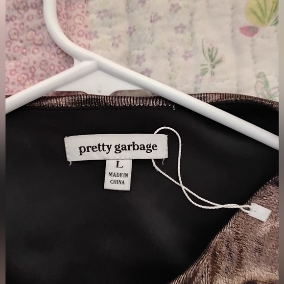 Pretty Garbage Metallic Top - Picture 3 of 5